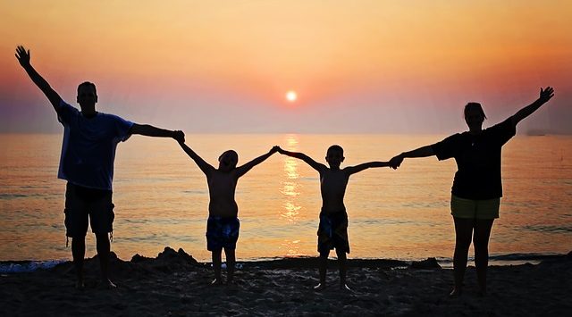 gelukkige relatie na de zomervakantie