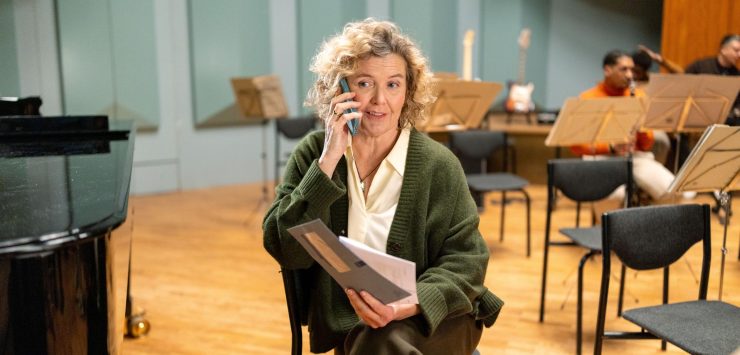 mevrouw alleen. Moet je voor het eerst alleen aangifte doen na scheiding?