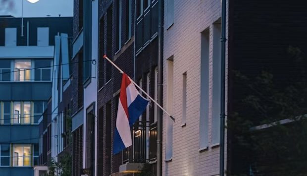vlag halfstok. herdenken